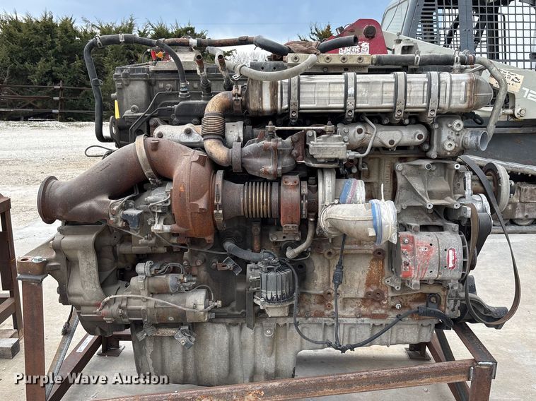 image for item FB3303 Detroit Diesel DD15 engine