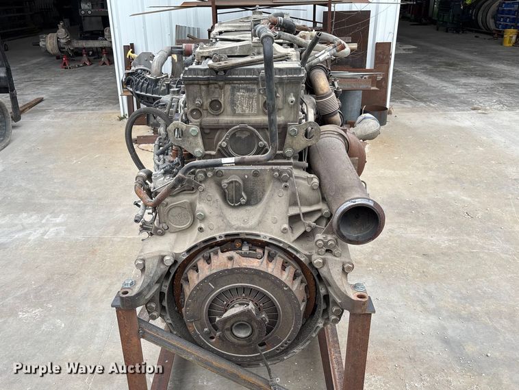 image for item FB3303 Detroit Diesel DD15 engine