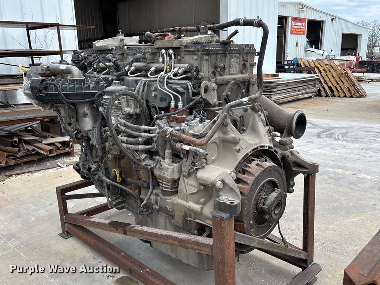 image for item FB3303 Detroit Diesel DD15 engine