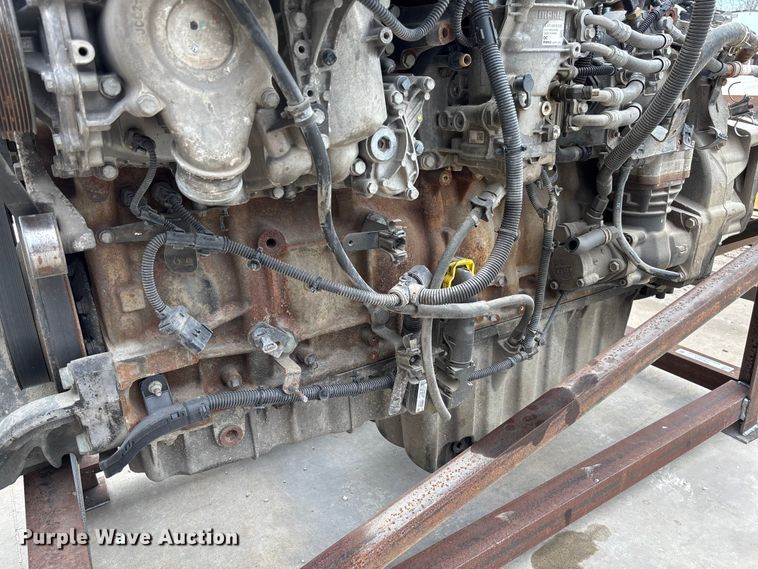 image for item FB3303 Detroit Diesel DD15 engine