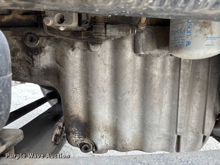 image for item FB3305 2010 Freightliner Columbia 120 semi truck