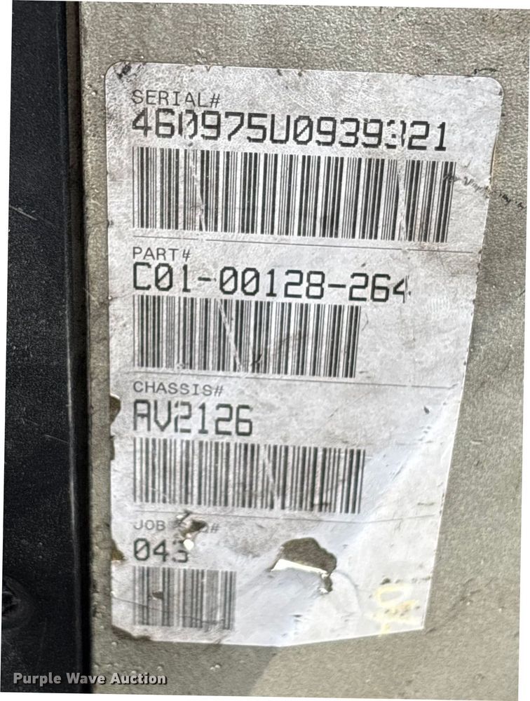 image for item FB3305 2010 Freightliner Columbia 120 semi truck