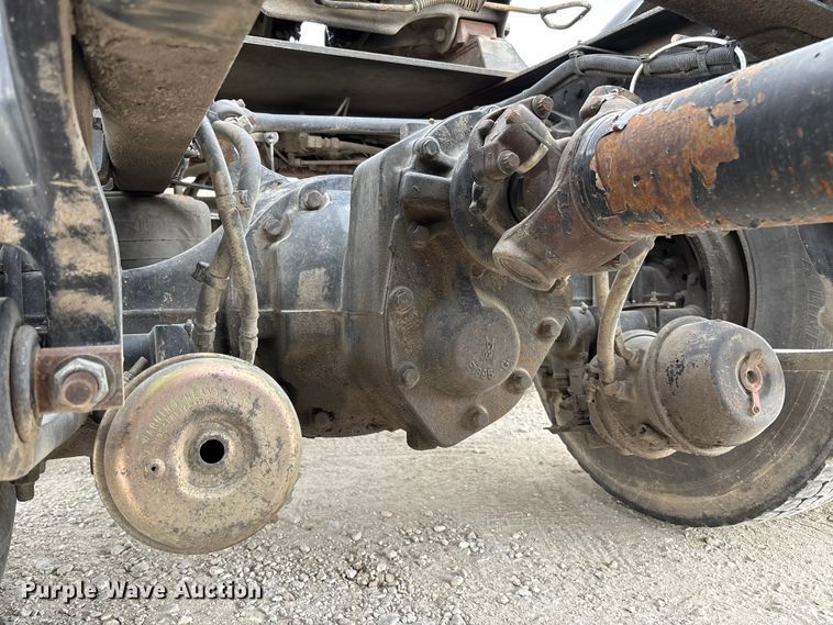 image for item FB3306 2018 Freightliner Cascadia 125 semi truck