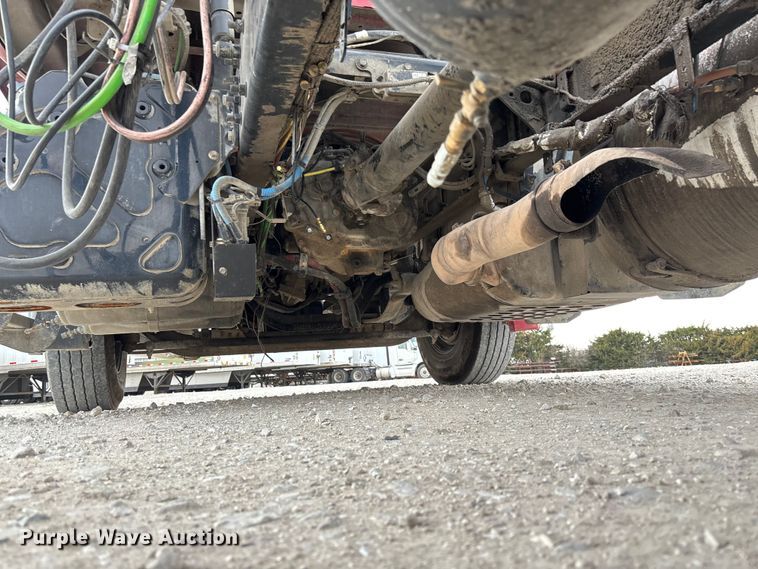 image for item FB3306 2018 Freightliner Cascadia 125 semi truck