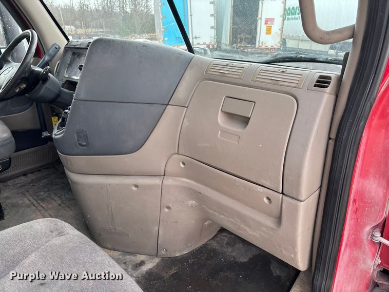 image for item FB3306 2018 Freightliner Cascadia 125 semi truck