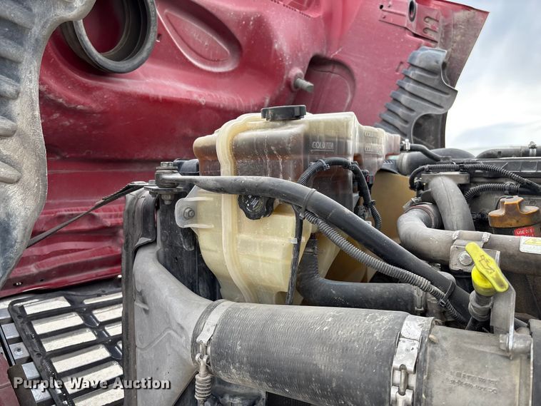 image for item FB3306 2018 Freightliner Cascadia 125 semi truck