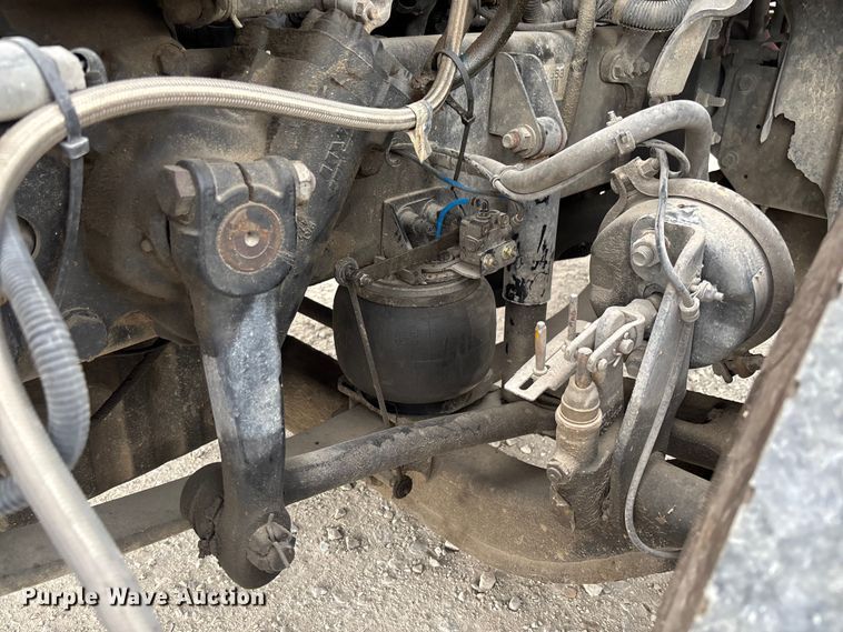 image for item FB3306 2018 Freightliner Cascadia 125 semi truck