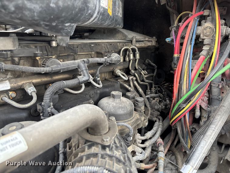 image for item FB3306 2018 Freightliner Cascadia 125 semi truck