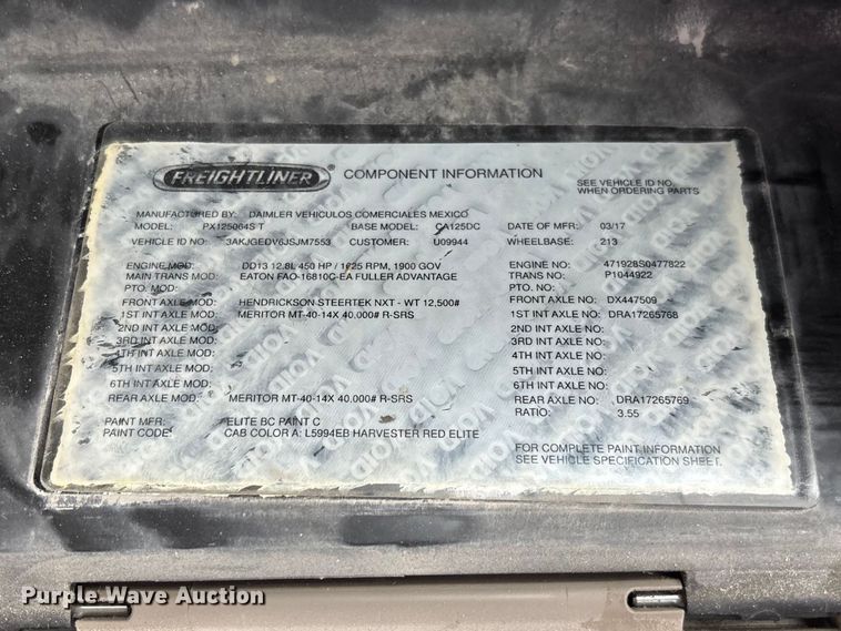 image for item FB3306 2018 Freightliner Cascadia 125 semi truck