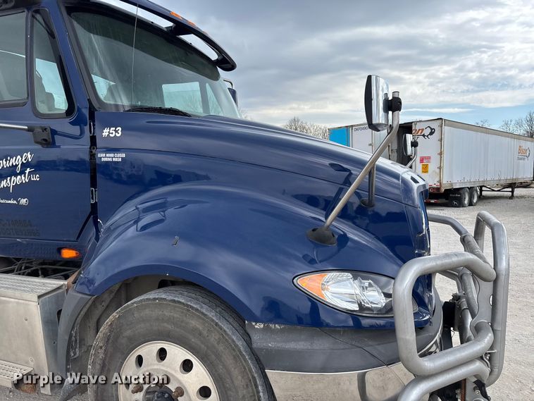 image for item FB3307 2014 International ProStar+ 122 semi truck