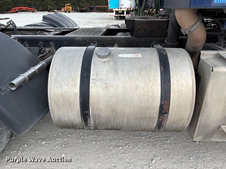 image for item FB3307 2014 International ProStar+ 122 semi truck