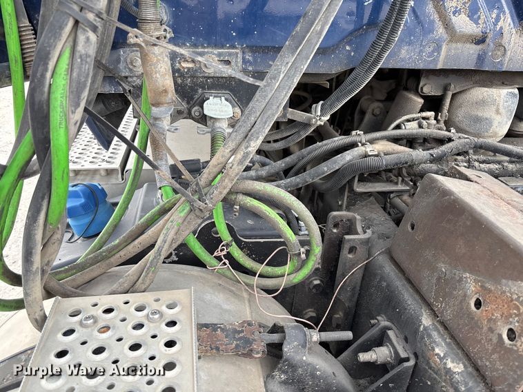 image for item FB3307 2014 International ProStar+ 122 semi truck