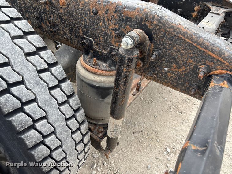 image for item FB3307 2014 International ProStar+ 122 semi truck