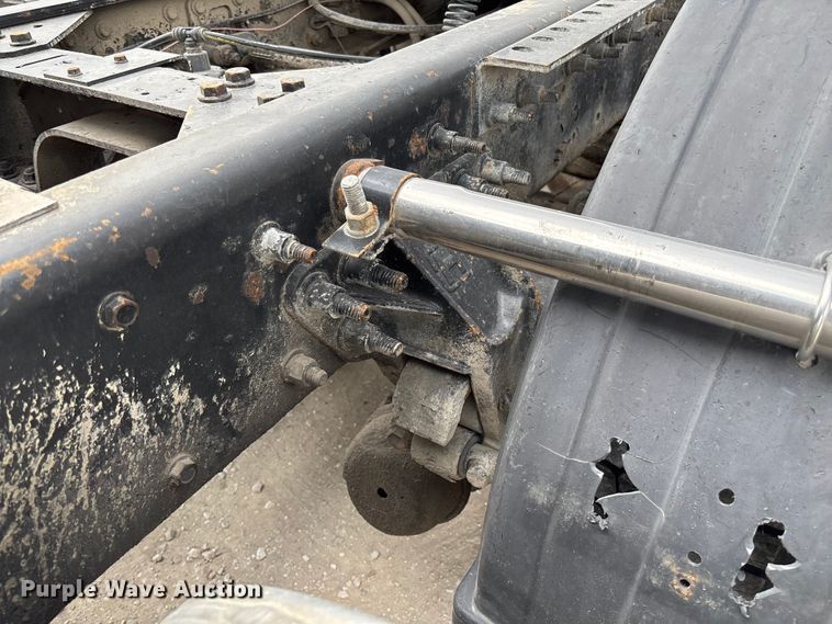 image for item FB3307 2014 International ProStar+ 122 semi truck