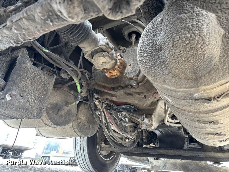 image for item FB3307 2014 International ProStar+ 122 semi truck