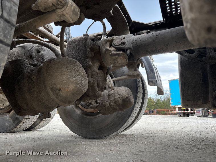 image for item FB3307 2014 International ProStar+ 122 semi truck