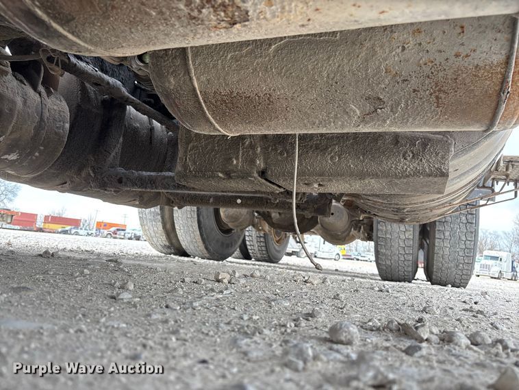 image for item FB3307 2014 International ProStar+ 122 semi truck