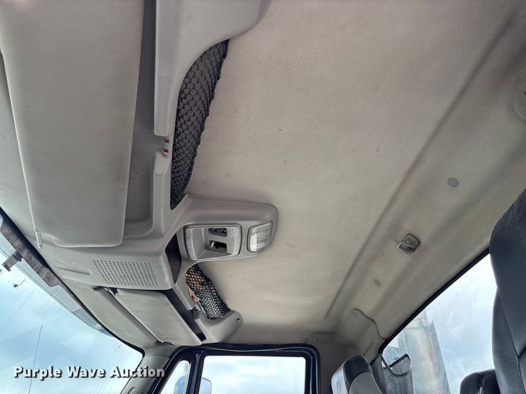 image for item FB3307 2014 International ProStar+ 122 semi truck