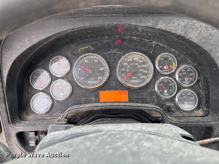 image for item FB3307 2014 International ProStar+ 122 semi truck