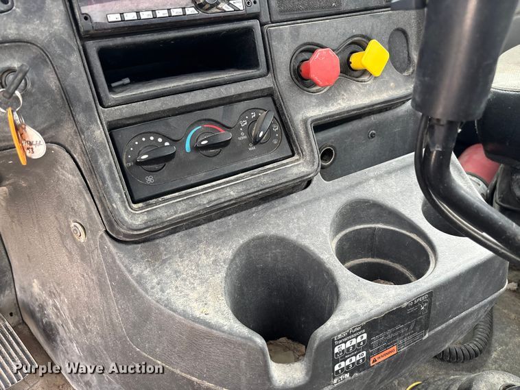 image for item FB3307 2014 International ProStar+ 122 semi truck