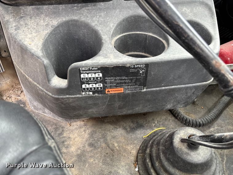 image for item FB3307 2014 International ProStar+ 122 semi truck