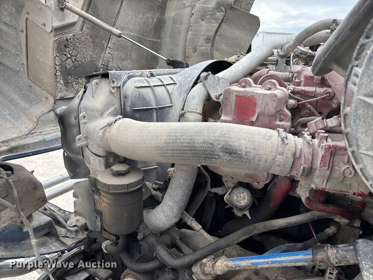 image for item FB3307 2014 International ProStar+ 122 semi truck