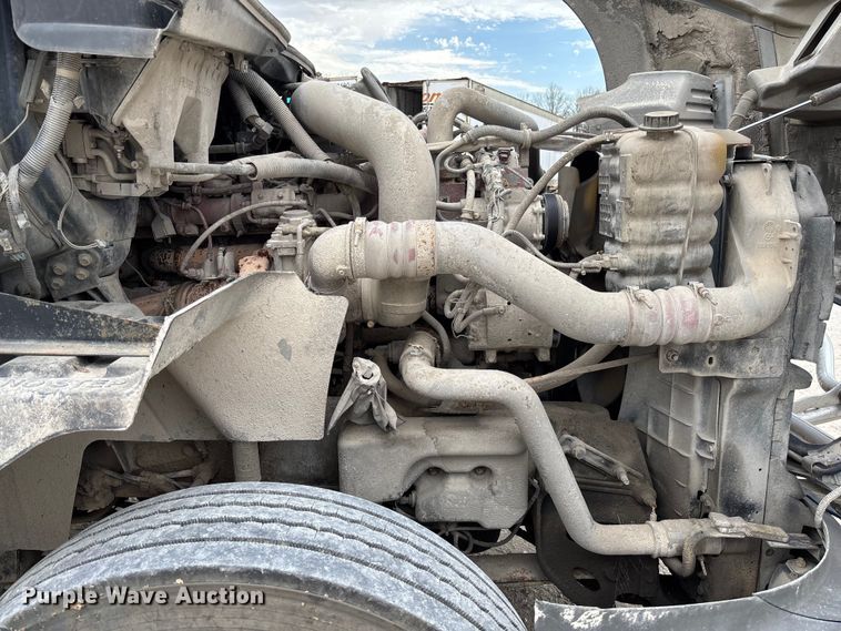 image for item FB3307 2014 International ProStar+ 122 semi truck