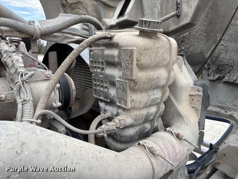 image for item FB3307 2014 International ProStar+ 122 semi truck