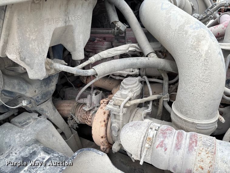 image for item FB3307 2014 International ProStar+ 122 semi truck