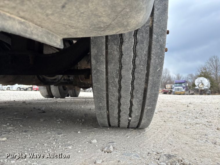 image for item FB3307 2014 International ProStar+ 122 semi truck