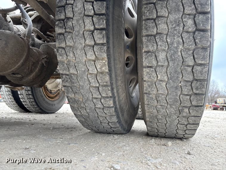 image for item FB3307 2014 International ProStar+ 122 semi truck