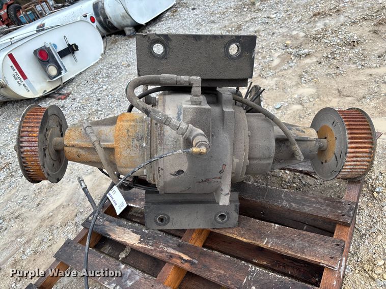image for item FB3311 2014 Dana Spicer 794GB100-1 transfer case