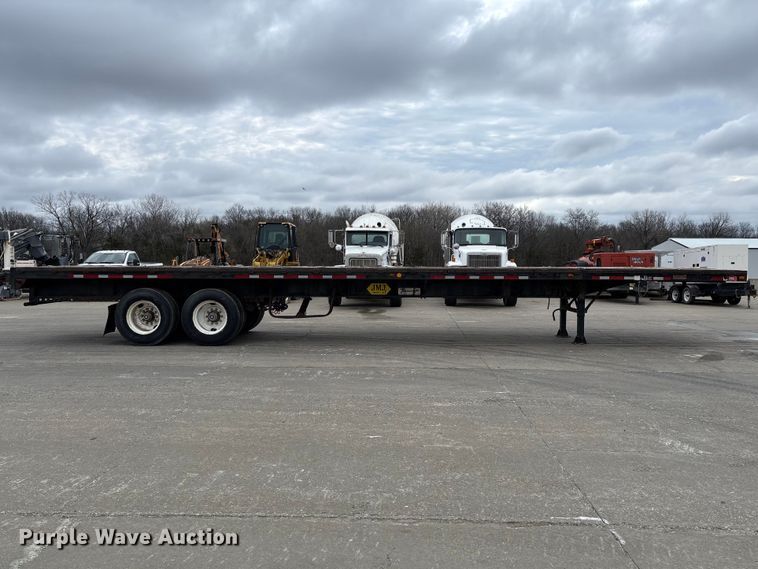 image for item FB3320 1986 Transcraft ETH 45-75 extendable flatbed trailer
