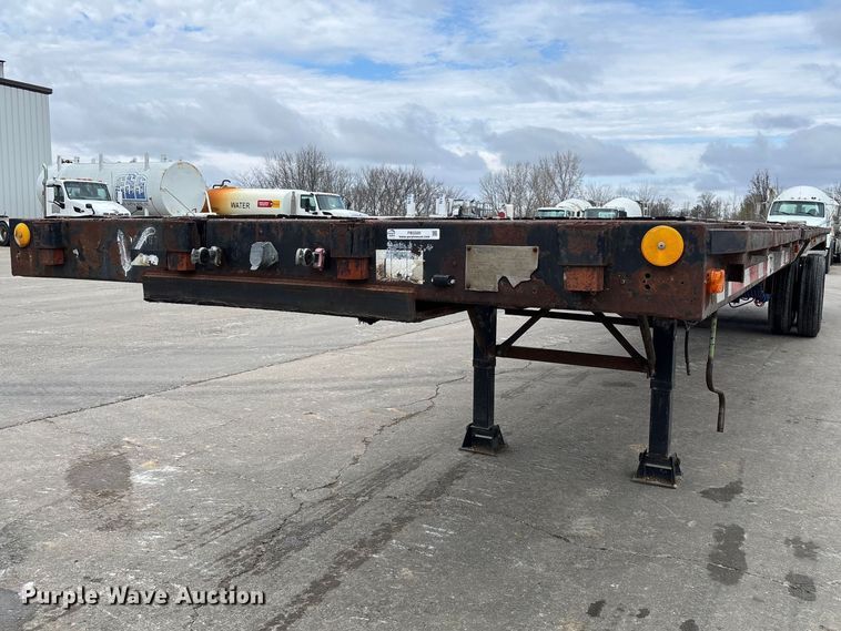 image for item FB3320 1986 Transcraft ETH 45-75 extendable flatbed trailer
