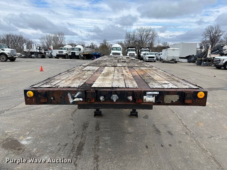 image for item FB3320 1986 Transcraft ETH 45-75 extendable flatbed trailer