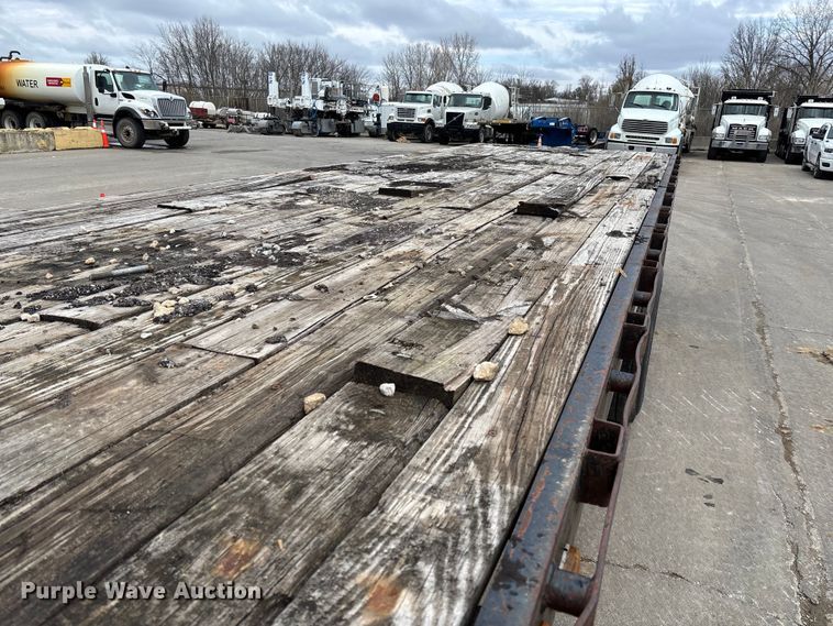 image for item FB3320 1986 Transcraft ETH 45-75 extendable flatbed trailer