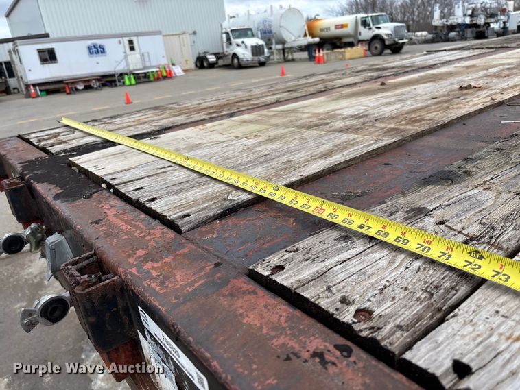 image for item FB3320 1986 Transcraft ETH 45-75 extendable flatbed trailer