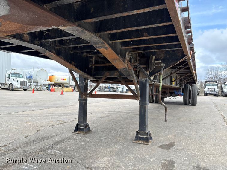 image for item FB3320 1986 Transcraft ETH 45-75 extendable flatbed trailer