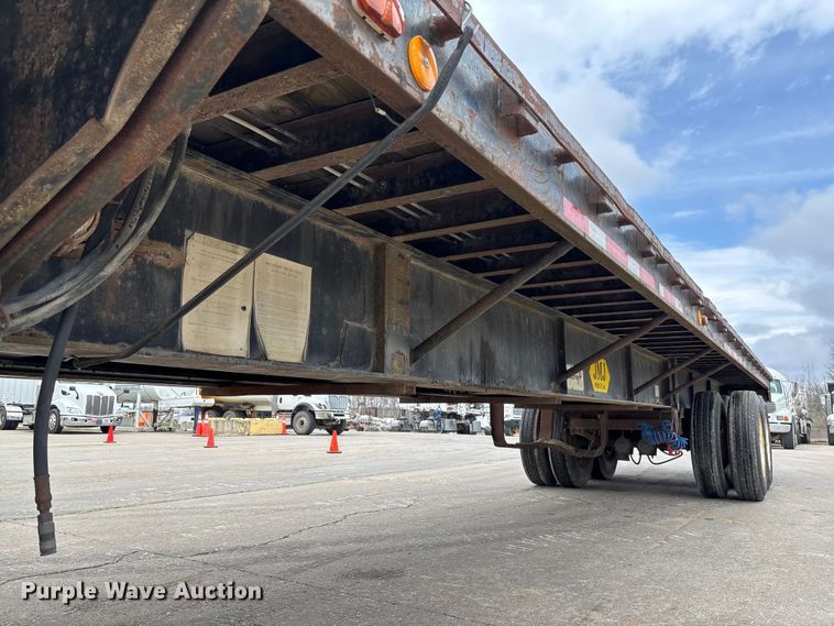 image for item FB3320 1986 Transcraft ETH 45-75 extendable flatbed trailer