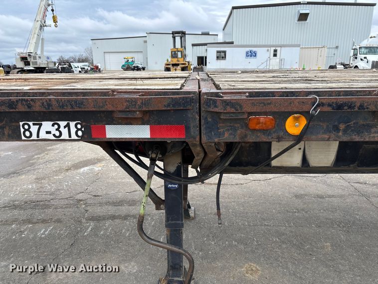 image for item FB3320 1986 Transcraft ETH 45-75 extendable flatbed trailer