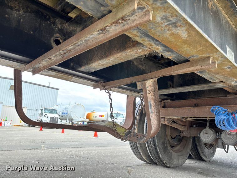 image for item FB3320 1986 Transcraft ETH 45-75 extendable flatbed trailer