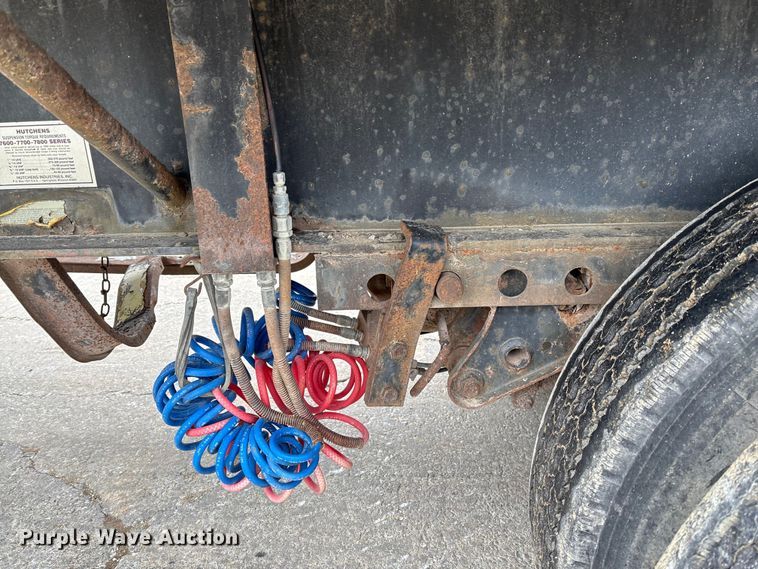 image for item FB3320 1986 Transcraft ETH 45-75 extendable flatbed trailer