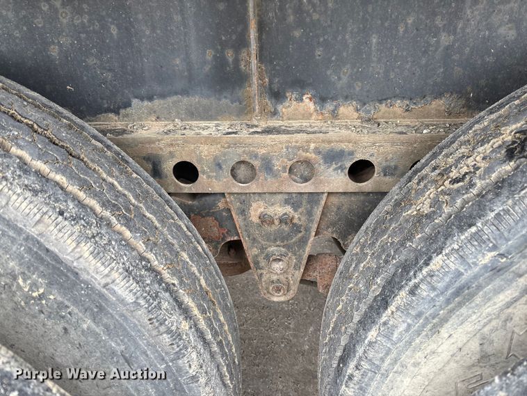 image for item FB3320 1986 Transcraft ETH 45-75 extendable flatbed trailer