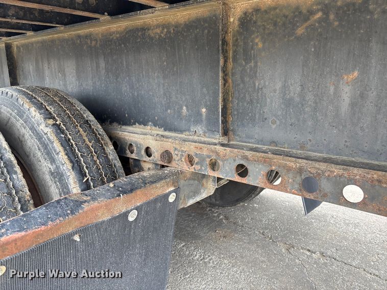 image for item FB3320 1986 Transcraft ETH 45-75 extendable flatbed trailer