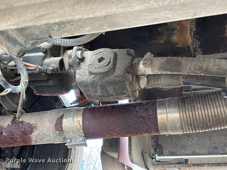 image for item FB3600 2013 Peterbilt 386 semi truck