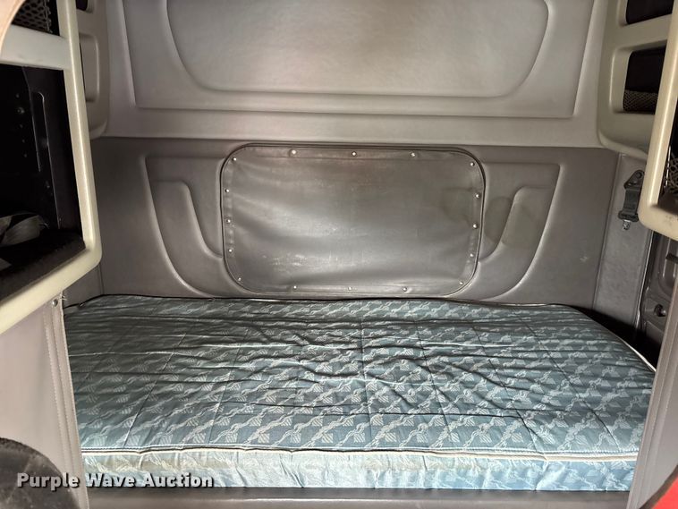 image for item FB3600 2013 Peterbilt 386 semi truck