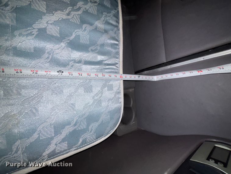 image for item FB3600 2013 Peterbilt 386 semi truck