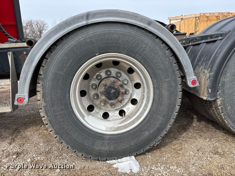 image for item FB3600 2013 Peterbilt 386 semi truck