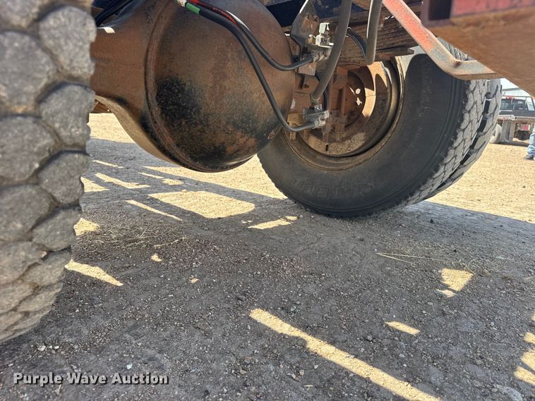 image for item FB7132 1989 Ford LN9000 semi truck