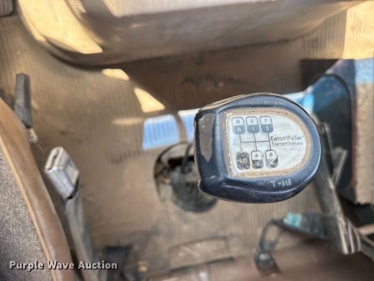 image for item FB7132 1989 Ford LN9000 semi truck